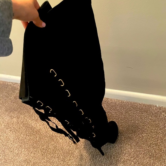 BootS - Picture 2 of 3